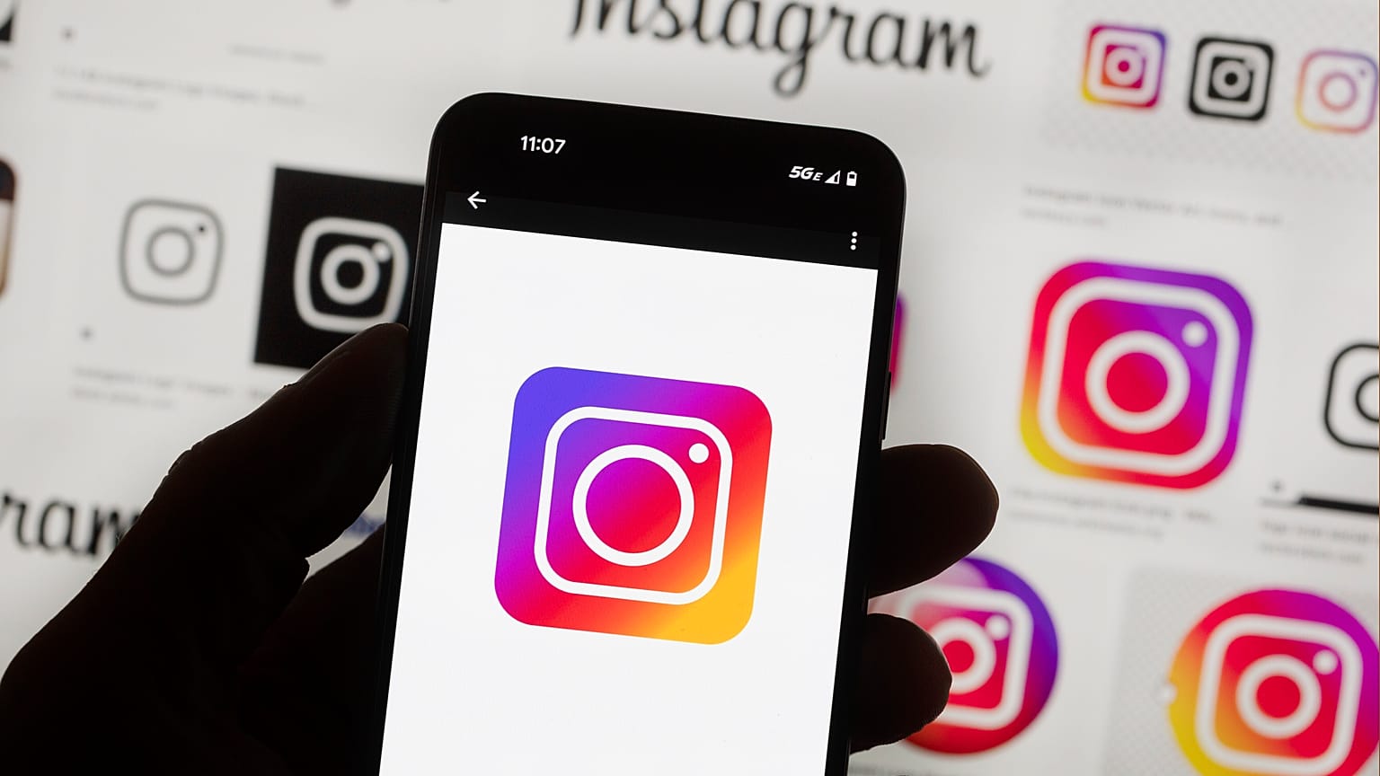 Instagram logosu Boston'da bir cep telefonunun üzerinde görülüyor, 14 Ekim 2022.