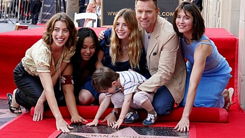 Ewan McGregor avec sa femme Mary Elizabeth Winstead et ses enfants