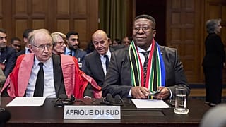 Vusimuzi Madonsela, Dél-Afrika hágai vádképviselője