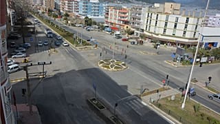 Mersin'de bulunan Bozyazı ilçe meydanının havadan görünümü