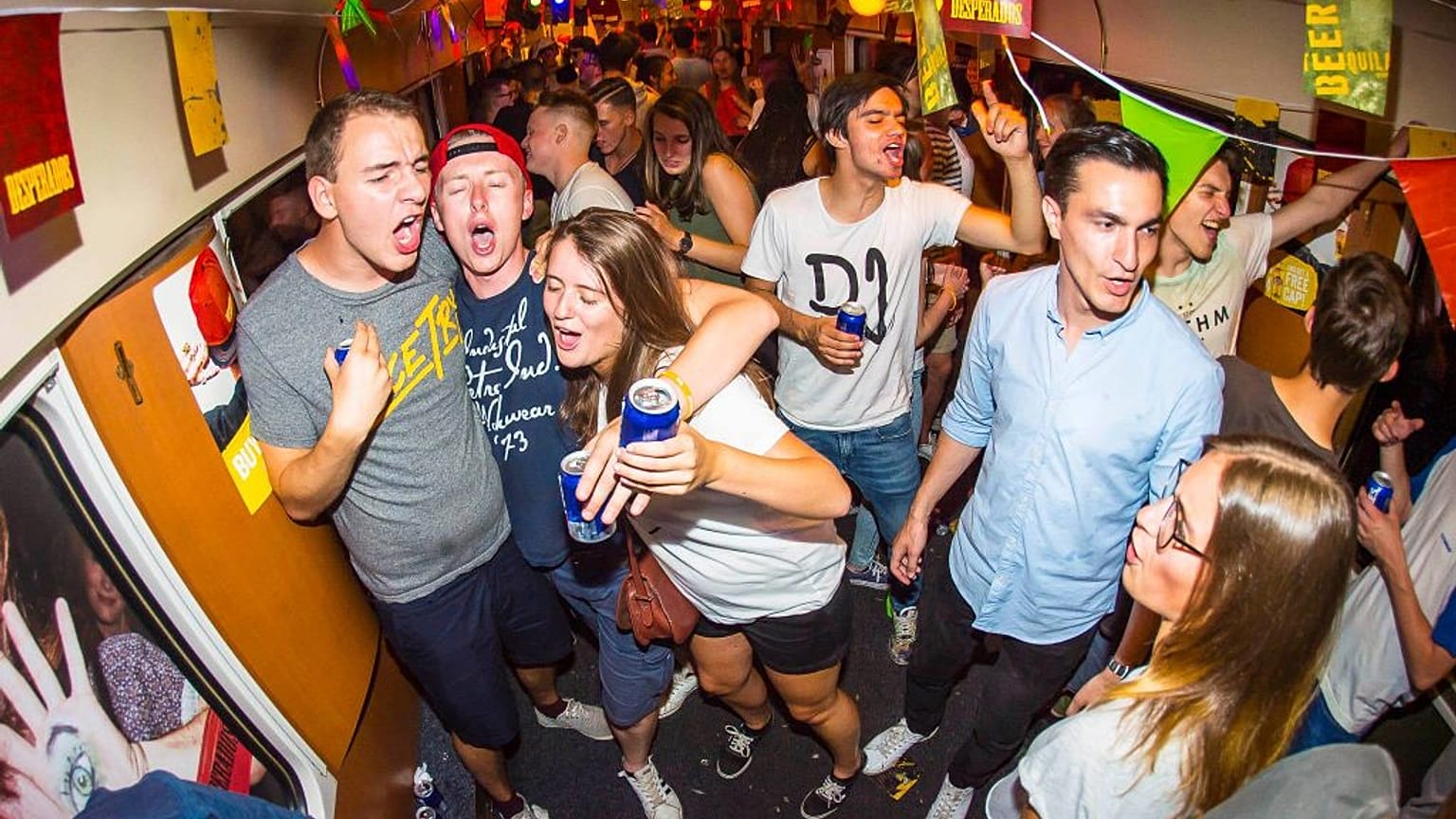 Все на борт экспресса Sziget: А вам понравится танцевать во время долгого путешествия?