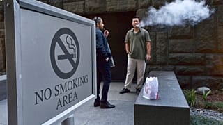 Europa quiere ampliar la prohibición de fumar en espacios públicos.