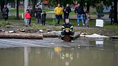 Überschwemmungen in ganz Zentraleuropa: Einsatzkräfte sind im Dauereinsatz.
