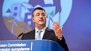 Απόστολος Τζιτζικώστας