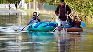 Schwere Regenfälle haben in ganz Mitteleuropa schwere Überschwemmungen verursacht.