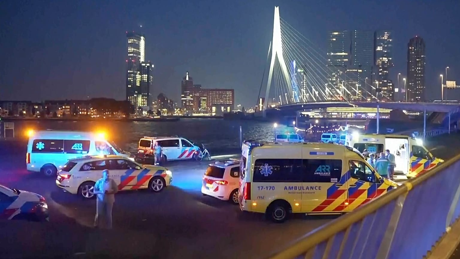 استجاب أفراد الشرطة لحادث طعن وقع في مدينة روتردام الساحلية في هولندا، مساء يوم الخميس، 19 سبتمبر 2024
