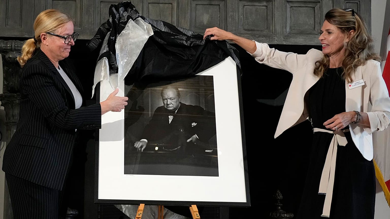 Kayıp Churchill portresi İtalya'ya iade edildi.