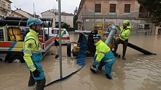 As inundações na Toscânia e no Veneto ocorrem dias depois de a região da Emília-Romanha ter sido atingida, tendo algumas zonas ficado submersas pela terceira vez em pouco mais de um ano.