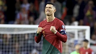 Ronaldo, Şampiyonlar Ligi tarihinde en çok maça (183) çıkan, gol (140) atan ve asist (42) yapan oyuncu
