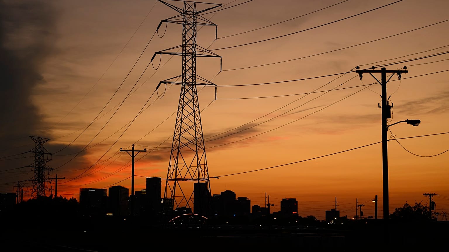 Chipre espera incorporarse a la red eléctrica europea en 2028 o 2030 a más tardar, tras un acuerdo interestatal firmado con Grecia el sábado 21 de septiembre