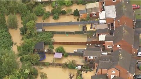 La ville de Leighton Buzzard dans le Bedfordshire sous les eaux. 