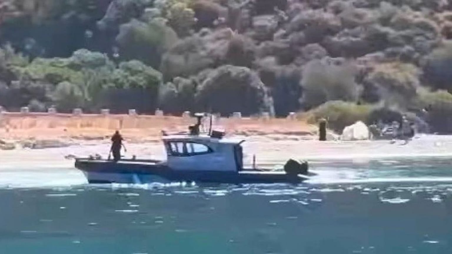 Türk anakarasında Yunan Sahil Güvenlik botu