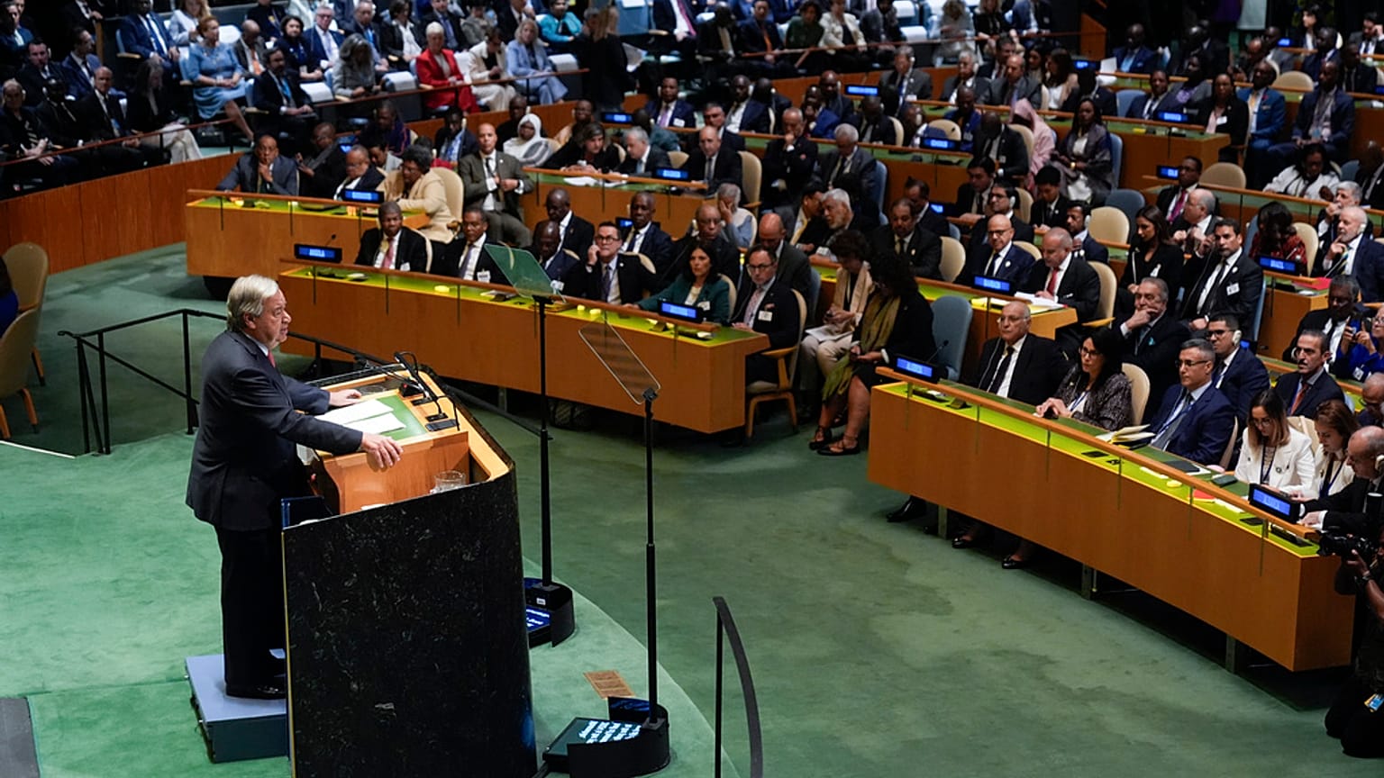 Birleşmiş Milletler Genel Sekreteri António Guterres, 24 Eylül 2024 Salı günü Birleşmiş Milletler genel merkezinde Birleşmiş Milletler Genel Kurulunun 79. oturumunda konuştu.