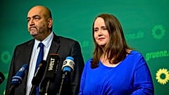 Die Grünen-Parteichefs Ricarda Lang und Omid Nouripour kündigen ihren Rücktritt an. 