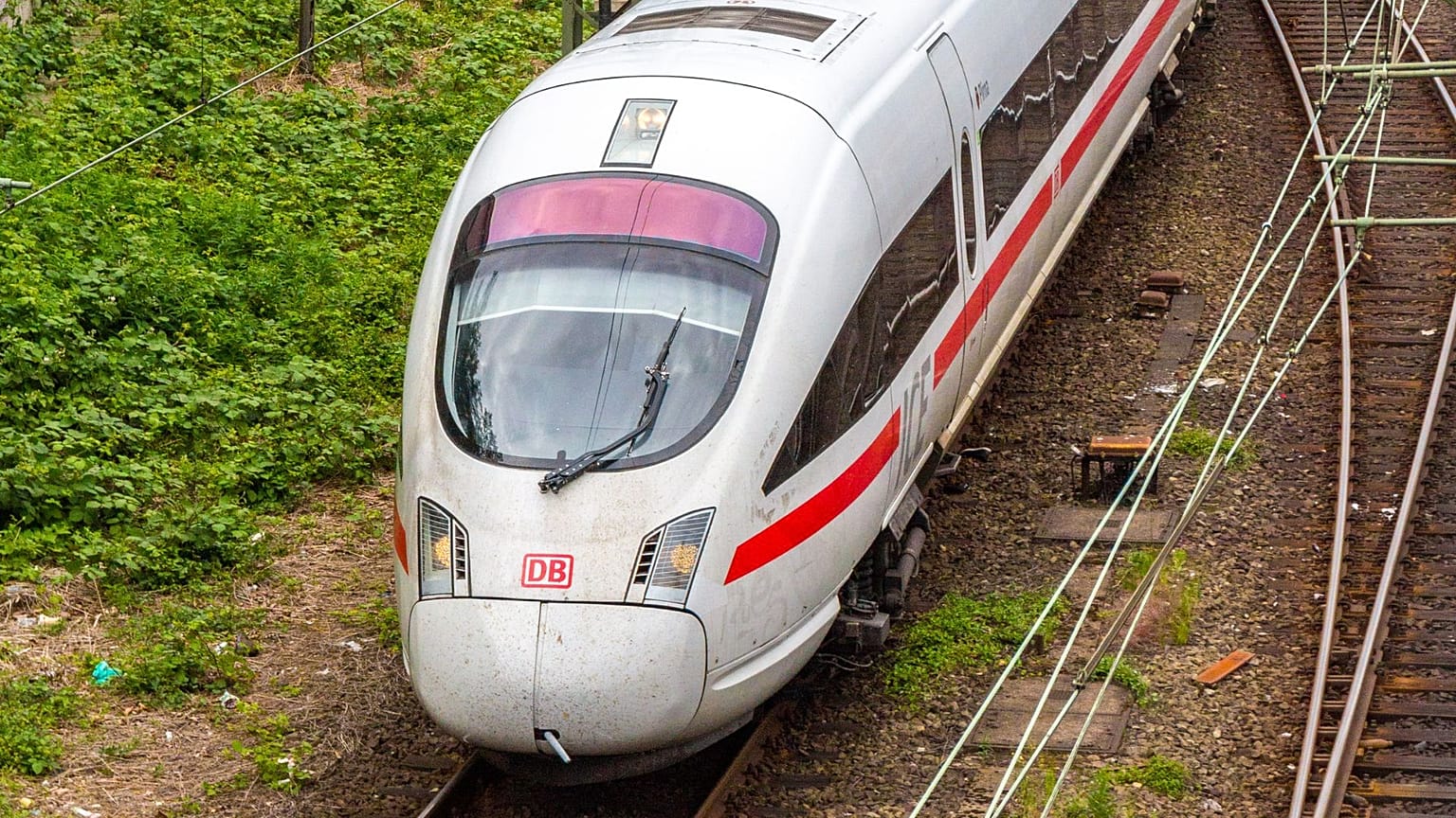 Seferlerde yüksek hızlı ICE trenleri kullanılacak.