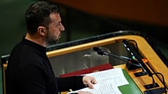 Der ukrainische Präsident Volodymyr Zelenskyy spricht auf der 79. Sitzung der Generalversammlung der Vereinten Nationen am Mittwoch, 25. September 2024, im UN-Hauptquartier. 