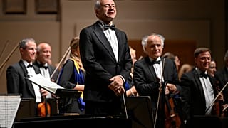 Fischer Iván, a Budapesti Fesztiválzenekar zeneigazgatója a zenekar és az Európai Unió Ifjúsági Zenekarának közös estjén a brüsszeli Bozar kulturális k