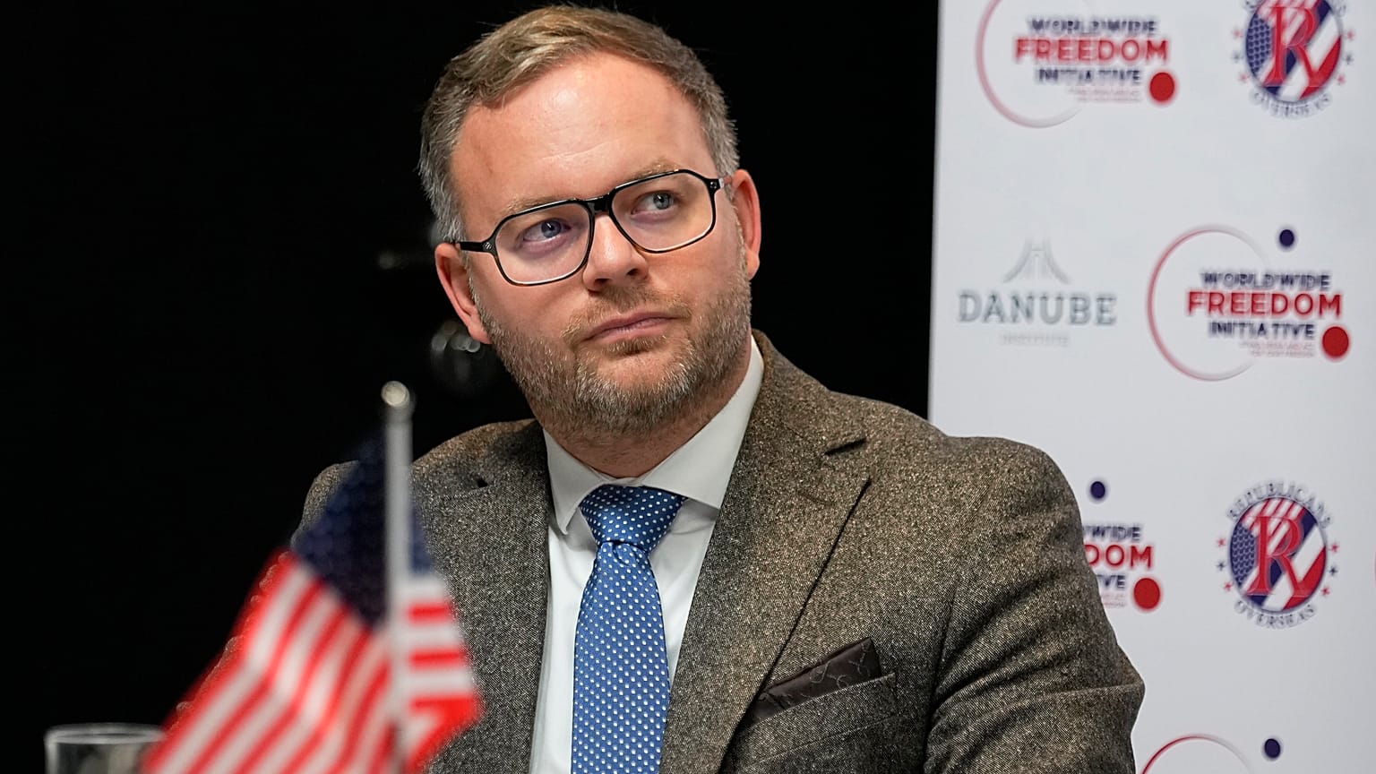 Macaristan Başbakanı Viktor Orban'ın siyasi danışmanı Balazs Orban, Paris'te düzenlenen Küresel Özgürlük İnisiyatifi etkinliğinde, 10 Kasım 2023