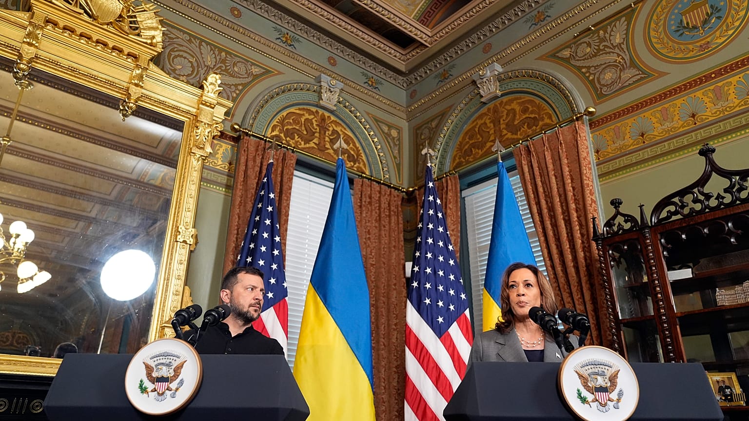 Kamala Harris alelnök Volodimir Zelenszkij ukrán elnökkel a Fehér Házban
