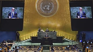 رئيس الوزراء الباكستاني محمد شهباز شريف يخاطب الدورة الـ79 للجمعية العامة للأمم المتحدة، الجمعة 27 سبتمبر/أيلول 2024. (أسوشيتد برس/ريتشارد درو)