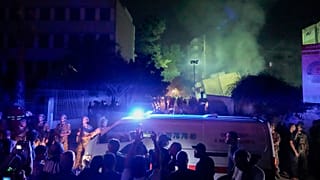 Das israelische Militär hat nach eigenen Angaben das Hauptquartier der Hisbollah in Beirut angegriffen.