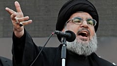Le chef du Hezbollah, le cheikh Hassan Nasrallah, s'adresse à la foule lors d'une rare apparition publique à l'occasion de l'Achoura, à Beyrouth, le jeudi 14 novembre 2013.