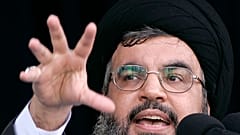 يعتقد مصدر مطلع على تدابير نصر الله الأمنية أن إسرائيل اخترقت دائرته الضيقة.
