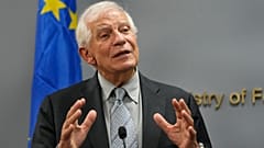 Глава внешнеполитического ведомства Европейского союза Жозеп Боррель выступает на совместной пресс-конференции с министром иностранных дел Ливана Абдаллой Бухабибом в Бейруте, Ливан.