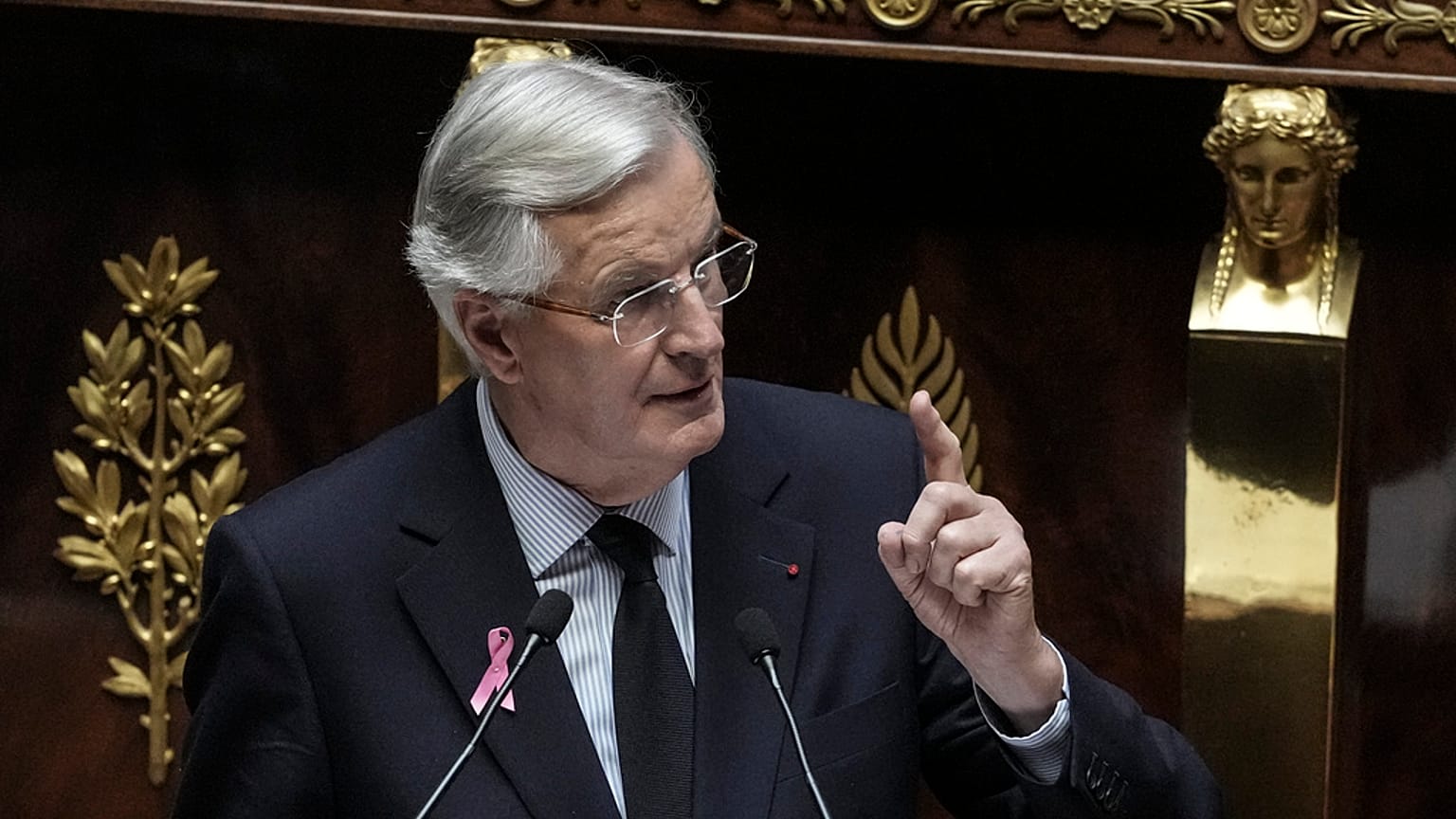 Michel Barnier parlamenti nyitóbeszédén, október elsején, kedden