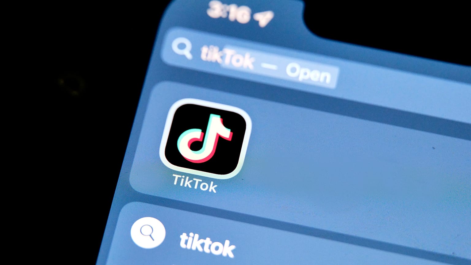 La Commissione europea indaga sul funzionamento di Tiktok