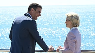 El presidente español Pedro Sánchez se reúne con la presidenta de la Comisión, Ursula von der Leyen, en Barcelona, en mayo de 2024