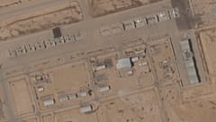 Planet Labs PBC tarafından çekilen bu uydu görüntüsü, İsrail'in Nevatim Hava Üssü'ndeki hasarlı bir hangarı gösteriyor, 2 Ekim 2024.