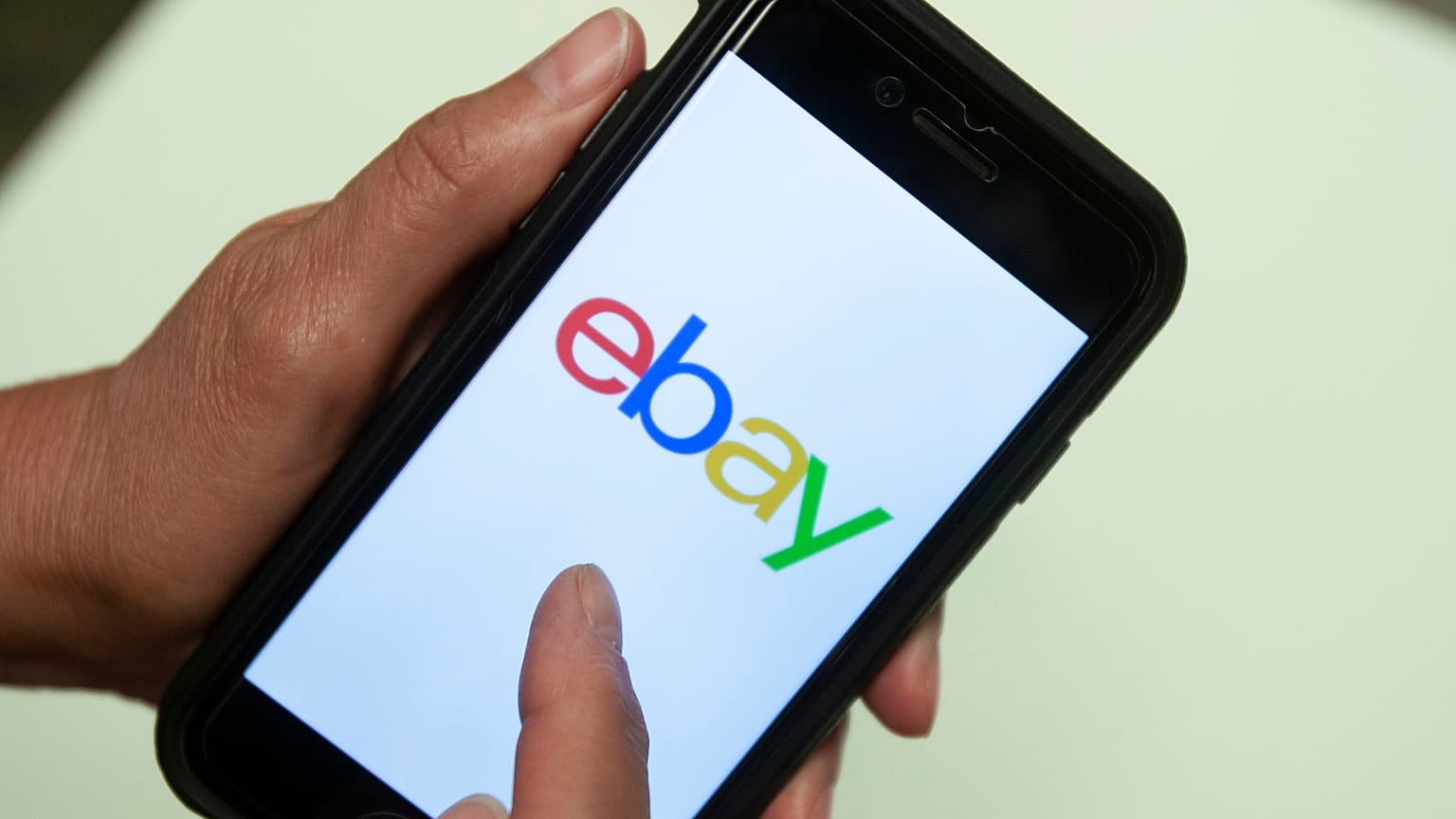 Cep telefonunda bir eBay uygulaması
