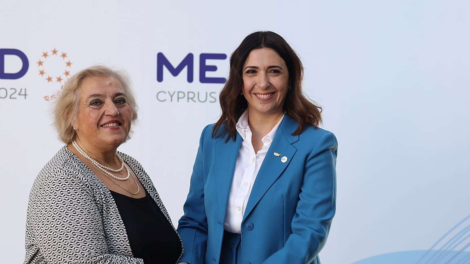 Η Υφυπουργός Εξωτερικών της Ελλάδας, Αλεξάνδρα Παπαδοπούλου και η Υφυπουργός Ευρωπαϊκών Θεμάτων της Κύπρου Μαριλένα Ραουνά