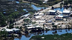 ABD Başkanı Biden'ın Florida, Perry yakınlarında Helene Kasırgası'ndan etkilenen bölgelerin etrafında Marine One ile uçarken gördüğü hava fotoğrafı, 3 Ekim 2024.