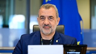 Ο ευρωβουλευτής του ΕΛΚ, Λουκάς Φουρλά