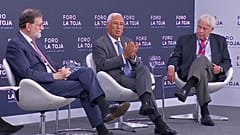 Mariano Rajoy, António Costa y Felipe González en La Toja.