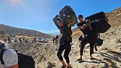 بمباران جنوب بیروت و مسدود شدن گذرگاه لبنان به سوریه در پی حملات اسرائیل