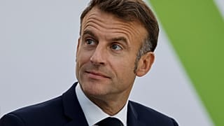 Der französische Pr��sident Emmanuel Macron auf der ersten Arbeitssitzung des 19. Frankophonie-Gipfels im Grand Palais in Paris. 5. Oktober 2024