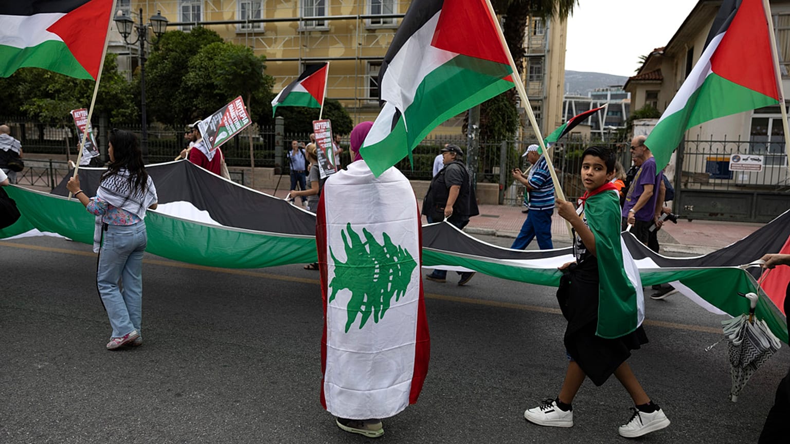 مظاهرة في أثينا، اليونان، ضد الحرب الإسرائيلية على غزة ولبنان، السبت، 5 أكتوبر، 2024.