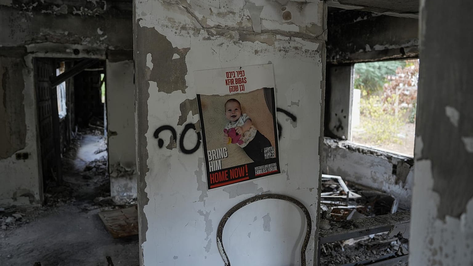 Gli effetti di un attacco aereo israeliano sul quartiere meridionale di Beirut di Dahiyeh, Libano, 6 ottobre 2024 