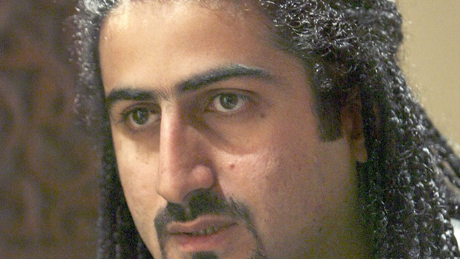 عمر بن لادن، نجل زعيم تنظيم القاعدة السابق أسامة بن لادن