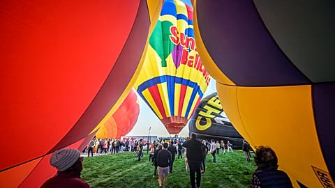 Des ballons au sol à Albuquerque aux États-Unis
