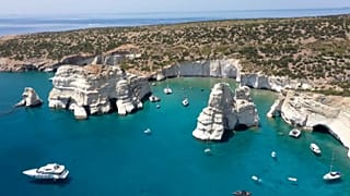 Vue de l'île de Milos en Grèce