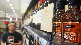 Çin Cuma günü AB brendisine %34,9'a varan anti-damping vergisi uyguladı.