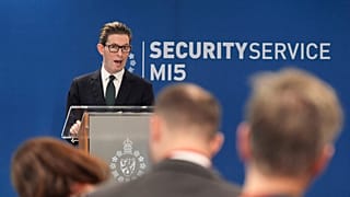 Ο Ken McCallum, Γενικός Διευθυντής της MI5, εκφωνεί την ετήσια ομιλία του στο Κέντρο Αντιτρομοκρατικών Επιχειρήσεων στο Λονδίνο, 8 Οκτωβρίου 2024.