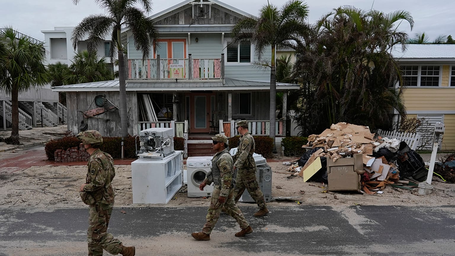 Florida bereitet sich auf Hurrikan Milton vor nachdem Hurrikan Helene nur zwei Wochen zuvor Zerstörung hinterließ.