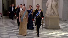 Le roi Frederik et la reine Mary accueillent la présidente islandaise et son mari lors d’un dîner royal.