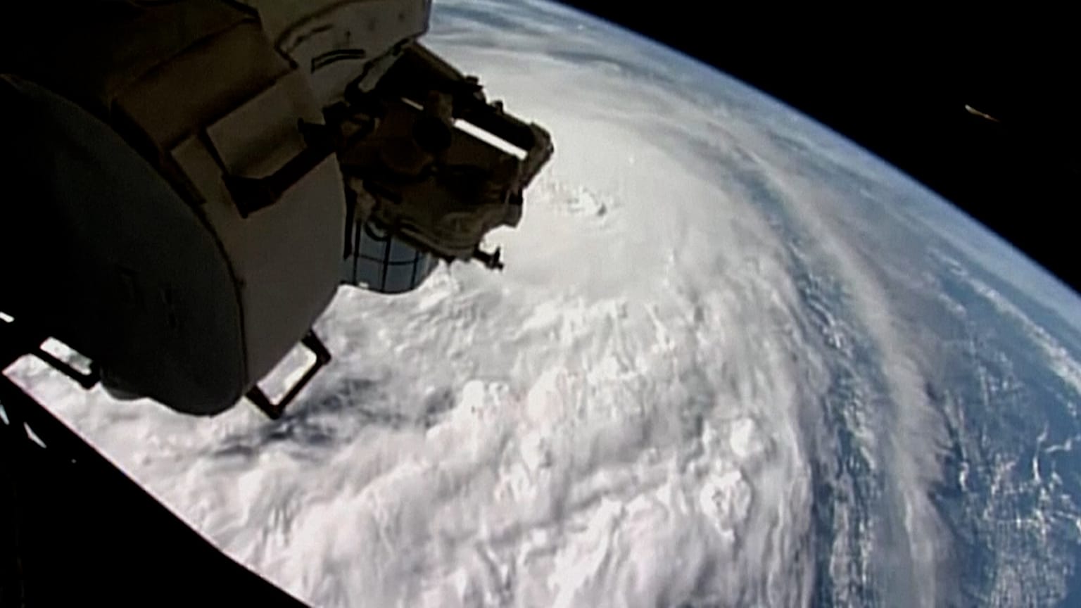  NASA/MATTHEW DOMINICK