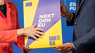 Avrupa Komisyonu'ndan Ursula von der Leyen, İspanya Başbakanı Pedro Sanchez ile pandemi teşvik programı üzerinde anlaştı, 2021